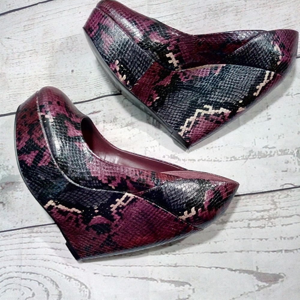 Aldo Purple Animal Print Platform 7.5 Leather